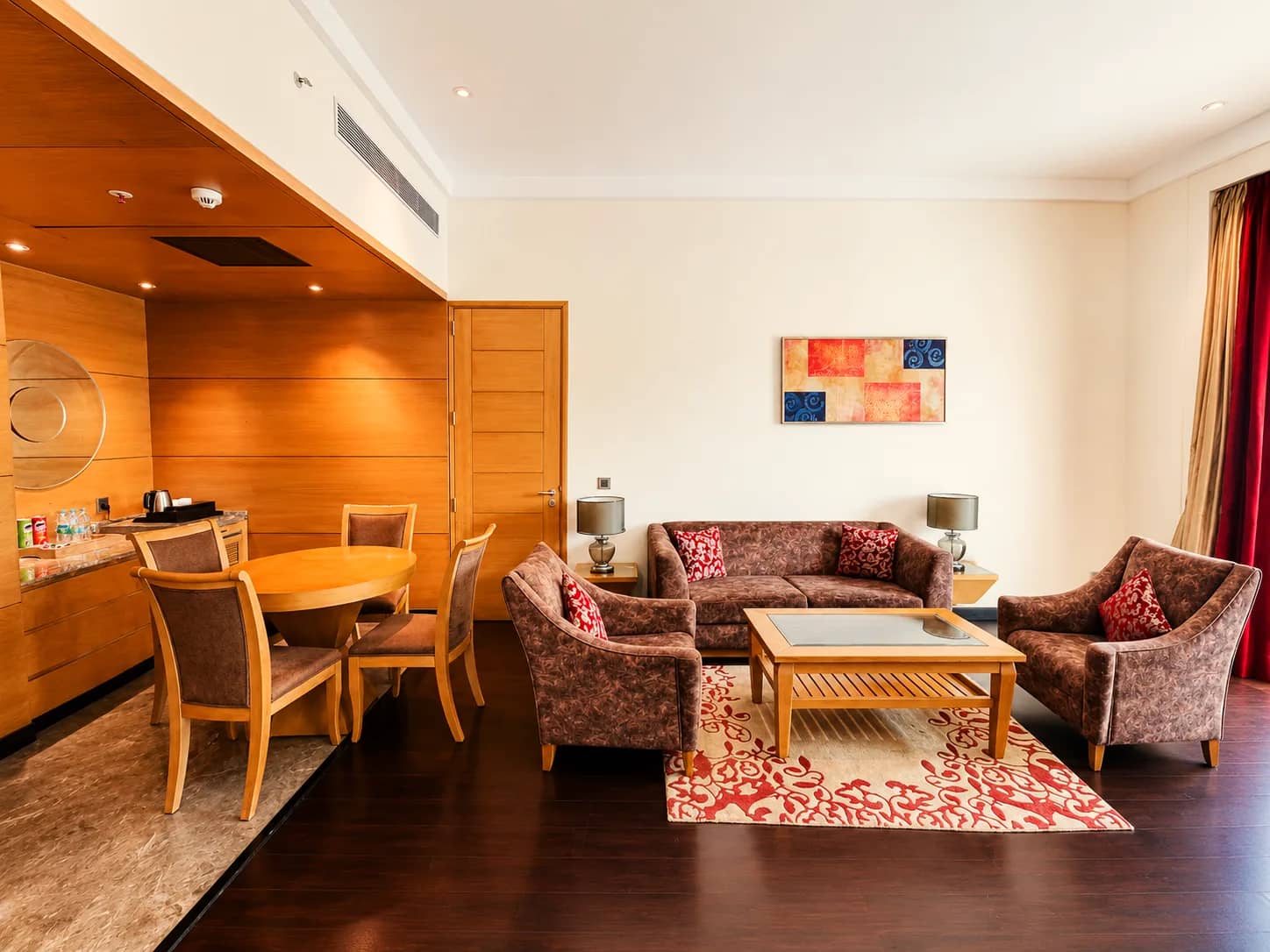 Lounge and dining area of the Presidential Suite